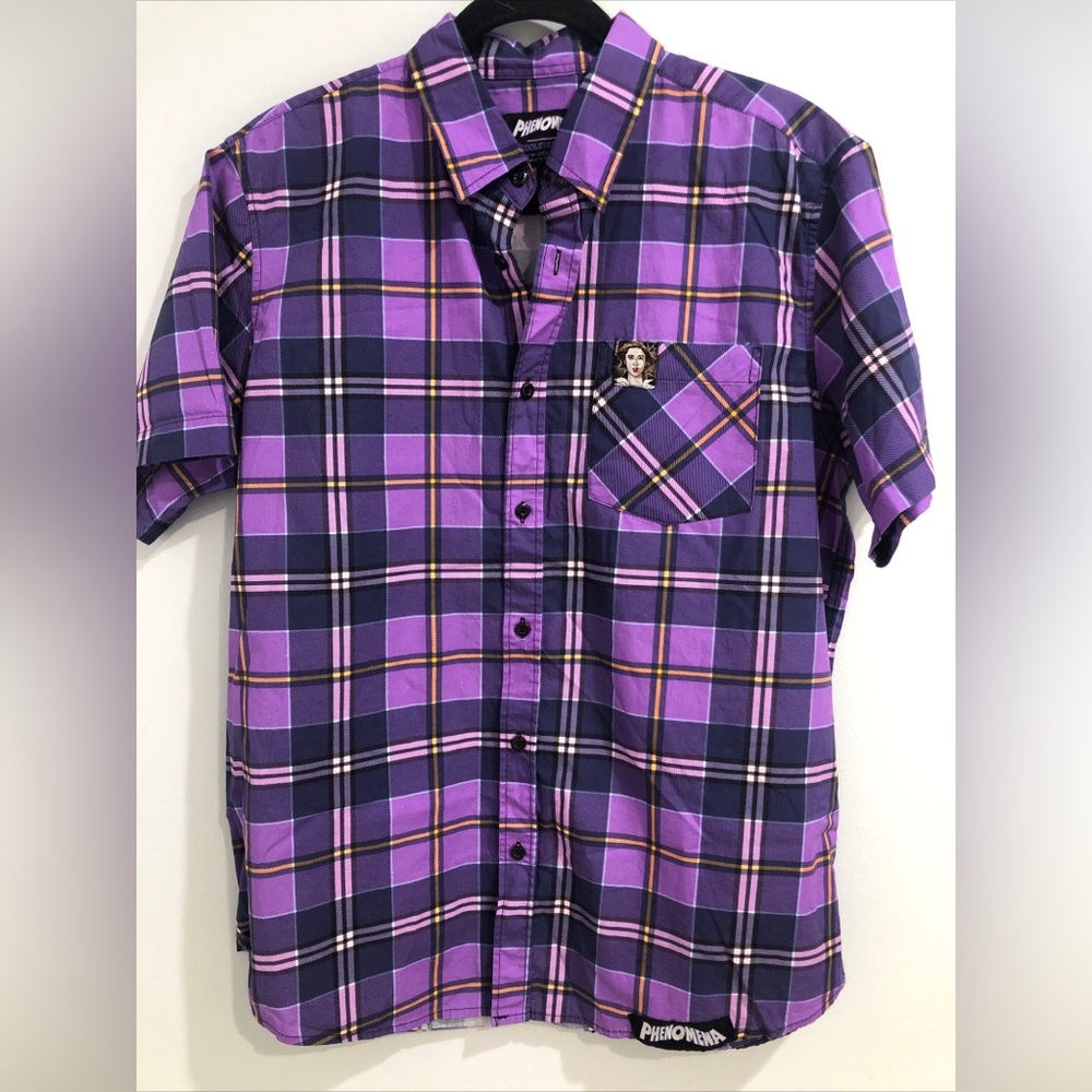 Phenomena Middle Of Beyond Plaid Button-Up Shirt Purple Crime Horror Men Sz L